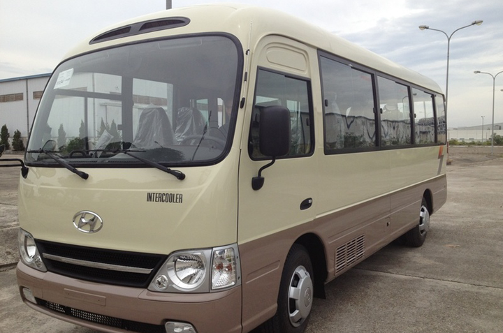 Thuê xe 24 chỗ Hà Nội đi Cúc Phương hiệu Hyundai